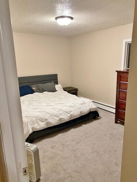 More Photos Of 300 Main St, Sherwood Apartments For Sale