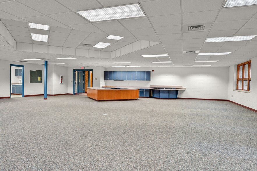 More Photos Of S5864 State Highway 23, Loganville Light Distribution For Sale