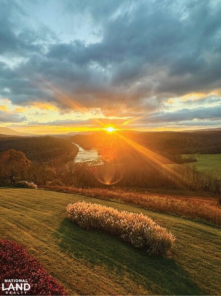 More Photos Of 125 River Ridge Dr, Pearisburg Hospitality For Sale