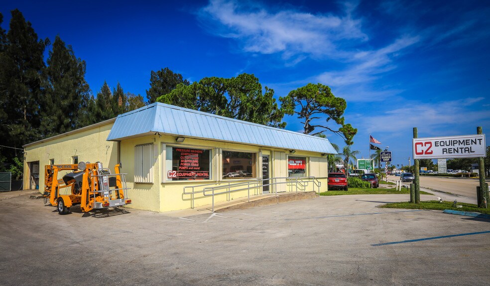 More Photos Of 3411 SE Dixie Hwy, Stuart Auto Repair For Sale