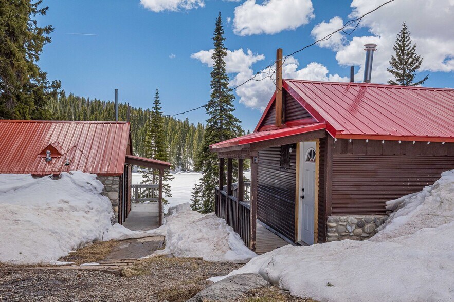 More Photos Of 21221 Baron Lake Dr, Cedaredge Hotel For Sale