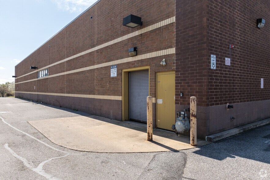 More Photos Of 2722 W 9th St, Chester Drugstore For Sale