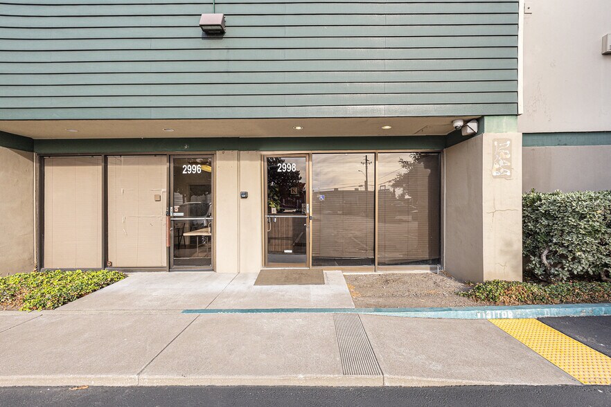 More Photos Of 2982 Teagarden St, San Leandro Warehouse For Sale