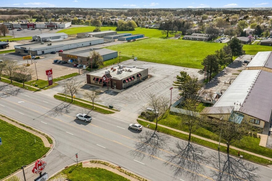 More Photos Of 1830 Columbus Ave, Washington Court House Restaurant For Sale