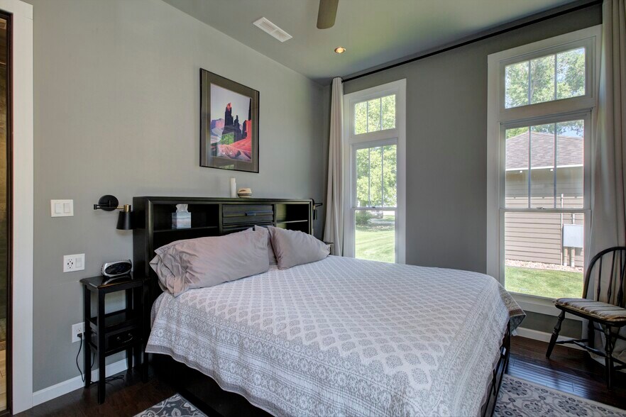 More Photos Of 1006 Court St, Imperial Hospitality For Sale