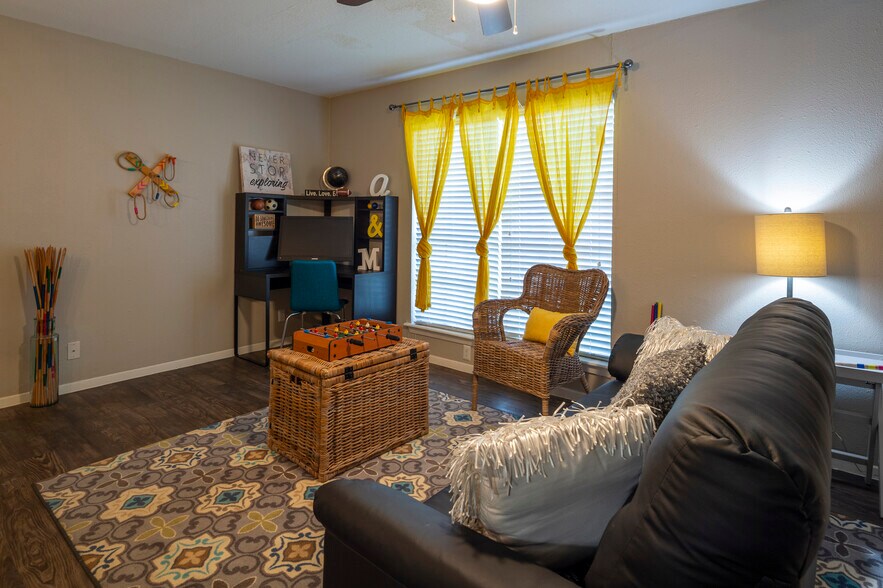 More Photos Of 3902 College Main, Bryan Apartments For Sale