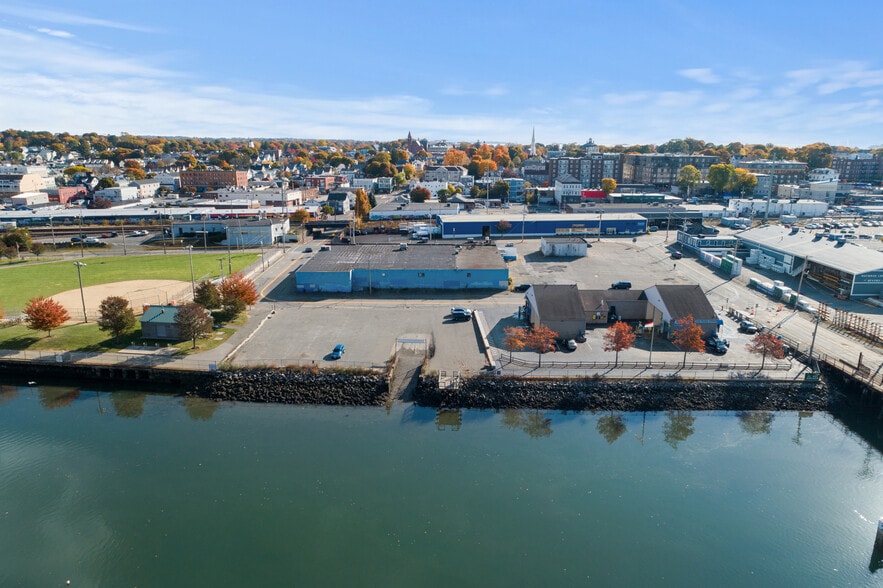 More Photos Of 88-100 River St, Beverly Land For Lease