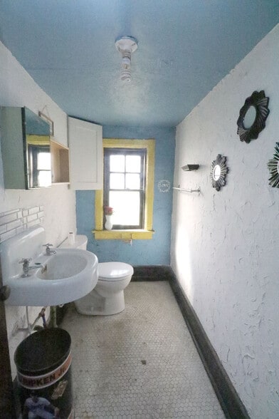 More Photos Of 312 N 7th St, Steubenville Warehouse For Sale