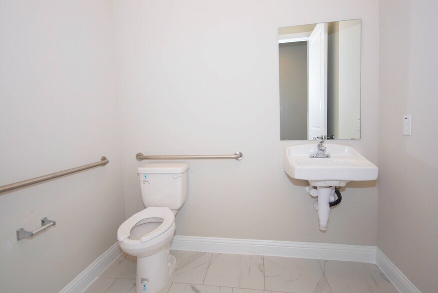 More Photos Of 2601 Little Elm Pky, Little Elm Office For Lease