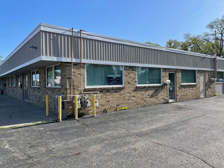 More Photos Of 3060 Madison Ave SE, Grand Rapids Service For Lease