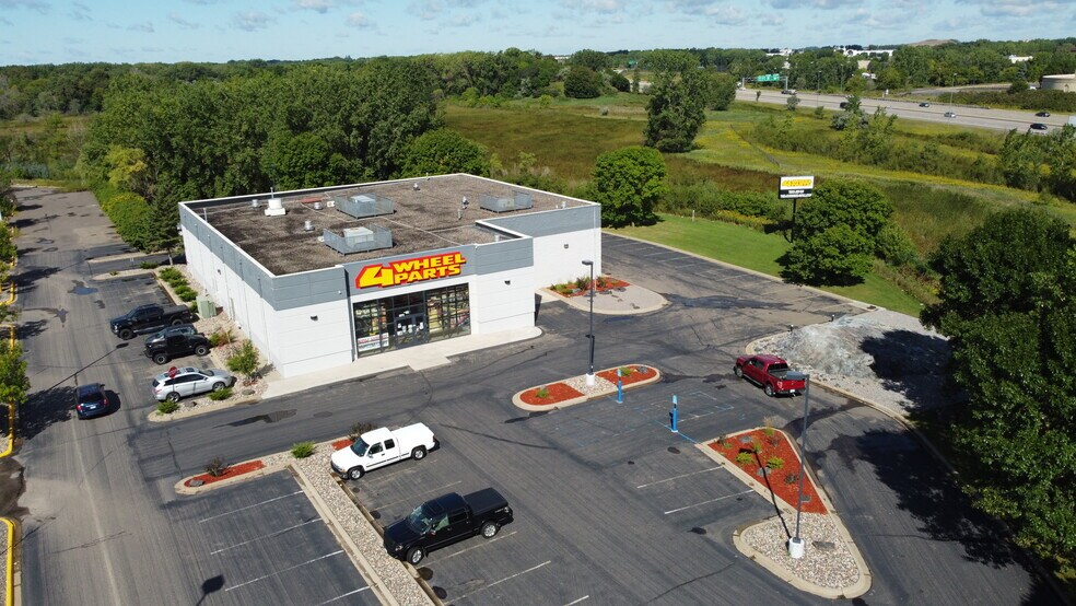 More Photos Of 6771 N Boone Ave, Minneapolis Auto Repair For Lease