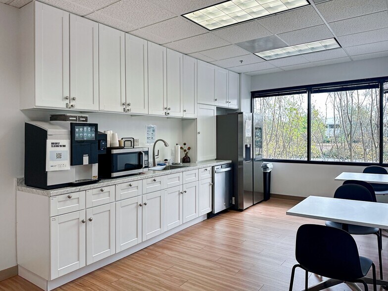 More Photos Of 710 Lakeway Dr, Sunnyvale Coworking Space