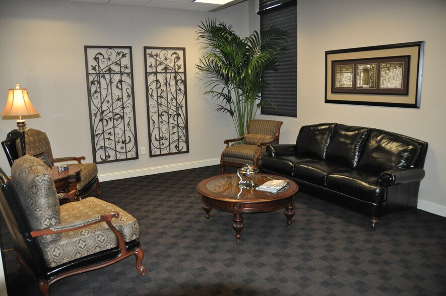 More Photos Of 25 Bond St, Haverhill Warehouse For Sale