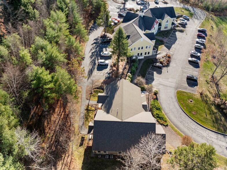 More Photos Of 401 Gilford Ave, Gilford Medical For Sale