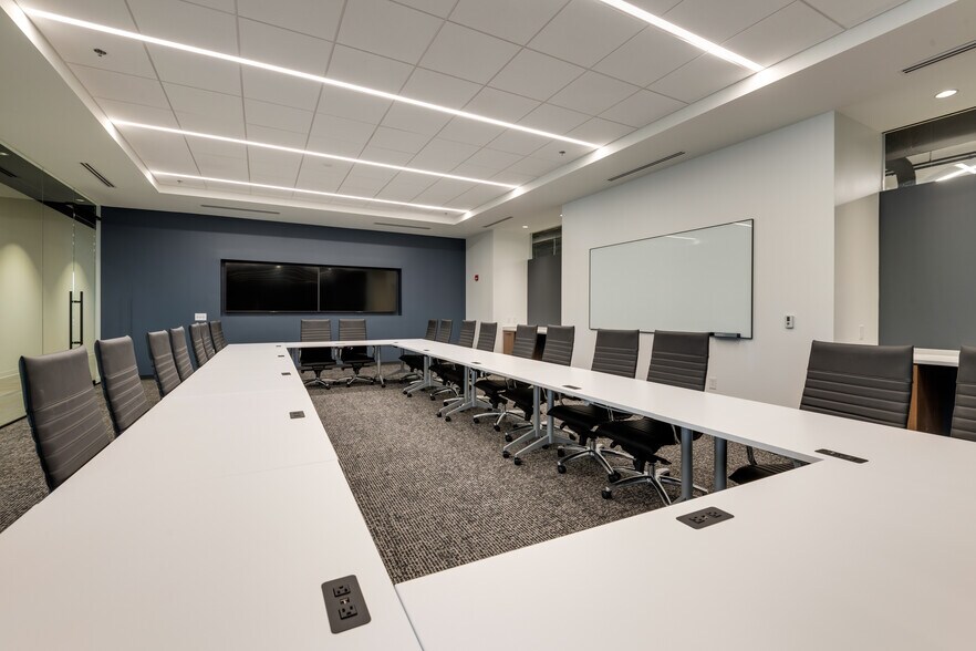 More Photos Of 455 Duke Dr, Franklin Office For Lease