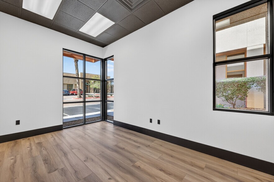 More Photos Of 6123 S Rainbow Blvd, Las Vegas Office For Lease
