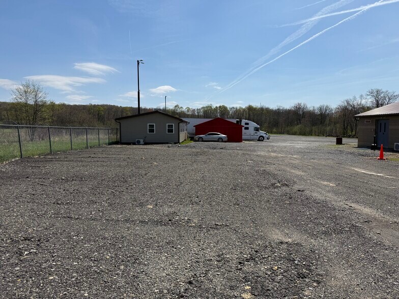 More Photos Of 4881 Pittsburgh Rd, Harrisville Light Distribution For Sale