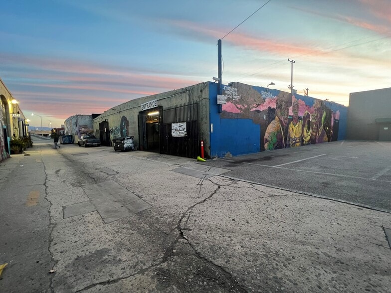 More Photos Of 1505-1515 S Santa Fe Ave, Los Angeles Warehouse For Lease
