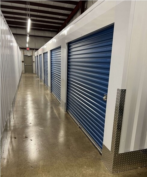 More Photos Of 5 Old Bradley St, East Haven Self Storage For Sale