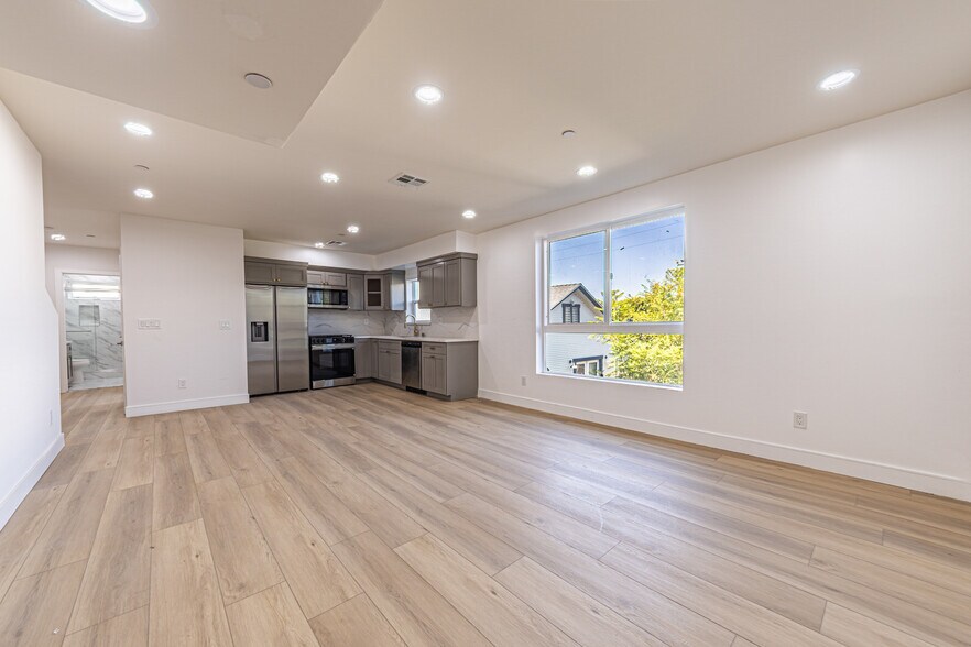 More Photos Of 5436 Romaine St, Los Angeles Apartments For Sale