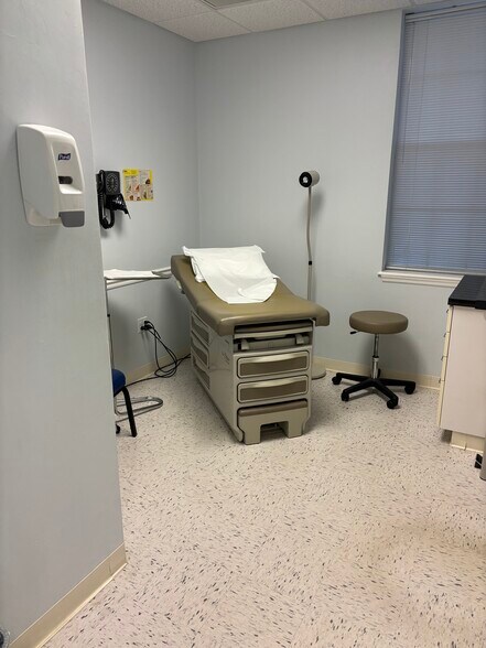 More Photos Of 3606 Maclay Blvd S, Tallahassee Medical For Lease