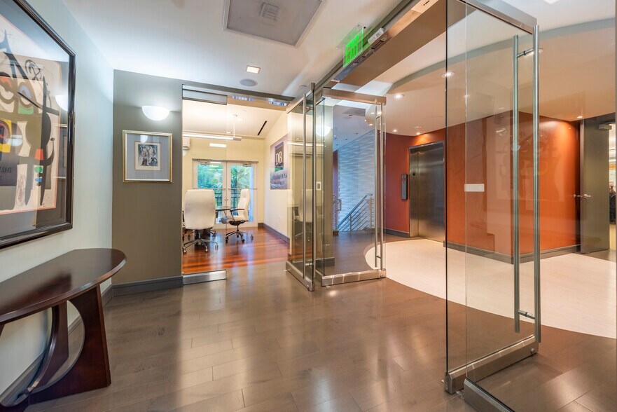 More Photos Of 1380 N University Dr, Plantation Medical For Sale