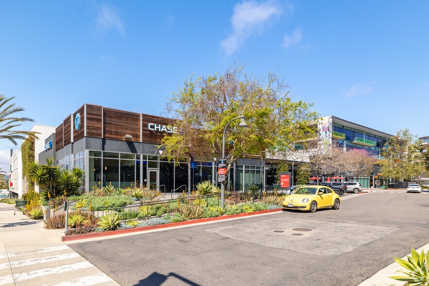 More Photos Of 12746 W Jefferson Blvd, Playa Vista General Retail For Lease