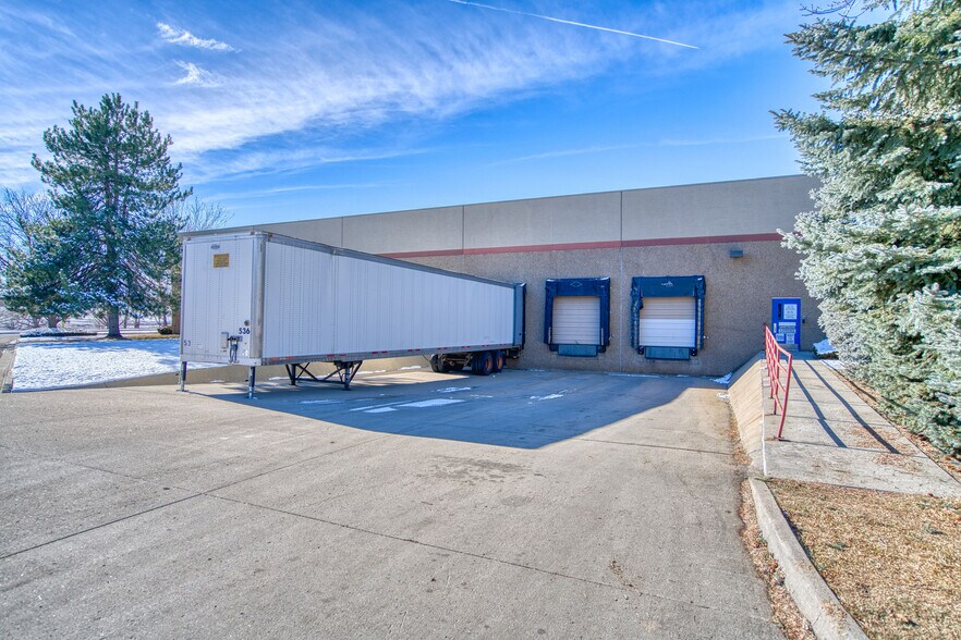 More Photos Of 7350 E Dry Creek Rd, Longmont Flex For Sale