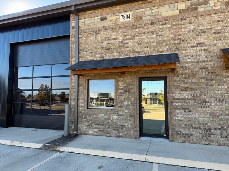 More Photos Of 7804 NW 94th St, Oklahoma City Warehouse For Lease