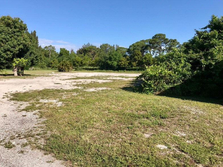 More Photos Of 6117 Lawrence Rd, Lake Worth Warehouse For Sale