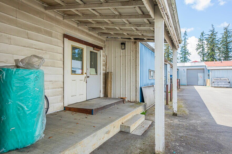 More Photos Of 1063 Beach Ave, Marysville Warehouse For Sale