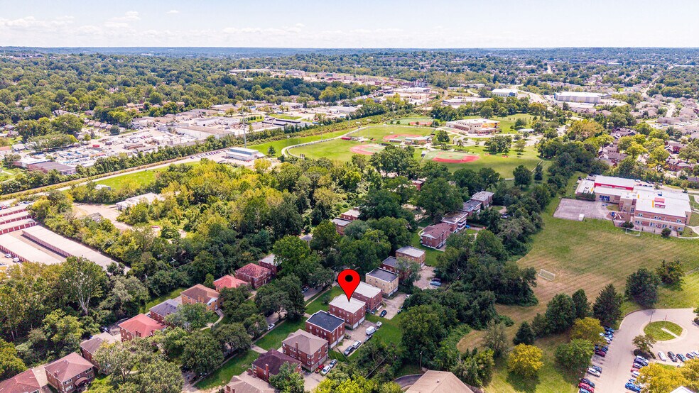 More Photos Of 7119 Eastlawn Dr, Cincinnati Apartments For Sale