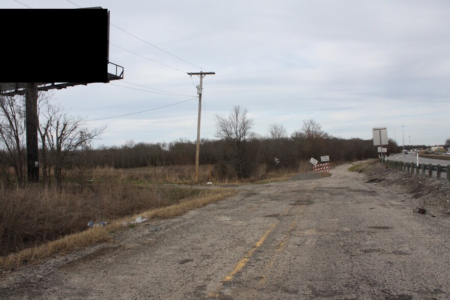 More Photos Of 100 Interstate 30, Greenville Land For Lease
