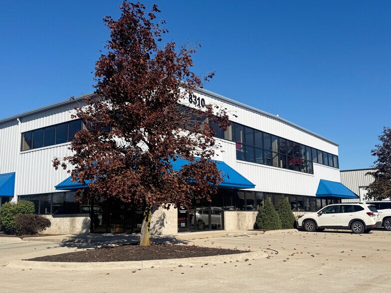 More Photos Of 8310 Clinton Park Dr, Fort Wayne Flex For Lease