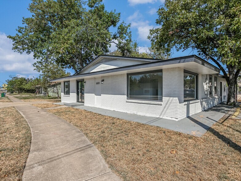 More Photos Of 900 W 2nd St, Taylor Office Residential For Sale
