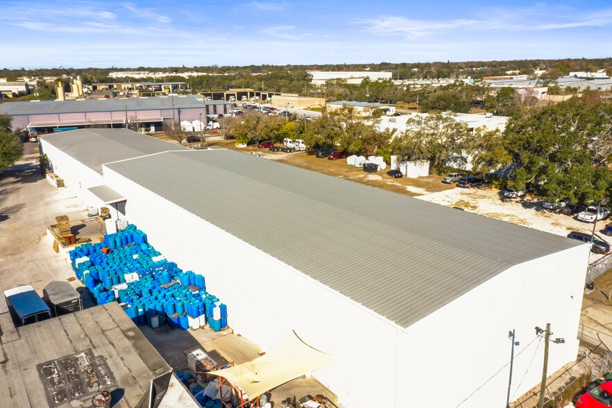 More Photos Of 1555 Sunshine Dr, Clearwater Warehouse For Sale