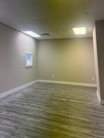 More Photos Of 118-122 Fairfax Pike, Stephens City Freestanding For Lease