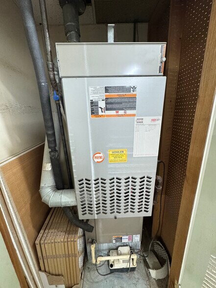 More Photos Of 513-521 E Perkins Ave, Sandusky Storefront For Sale