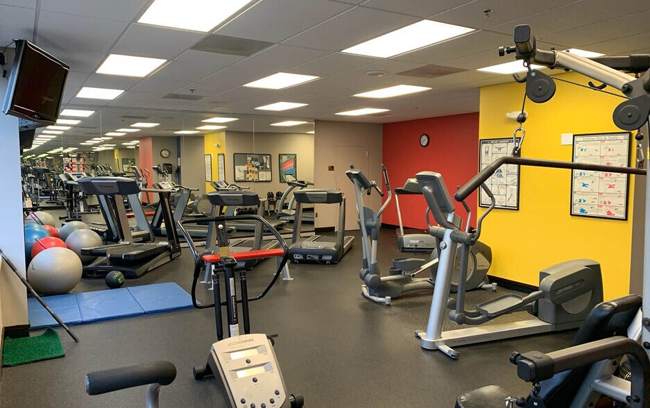 More Photos Of 11340 Blondo St, Omaha Loft Creative Space For Lease