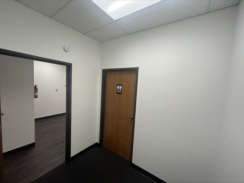 More Photos Of 3371 W Cleveland Rd, South Bend Light Distribution For Lease