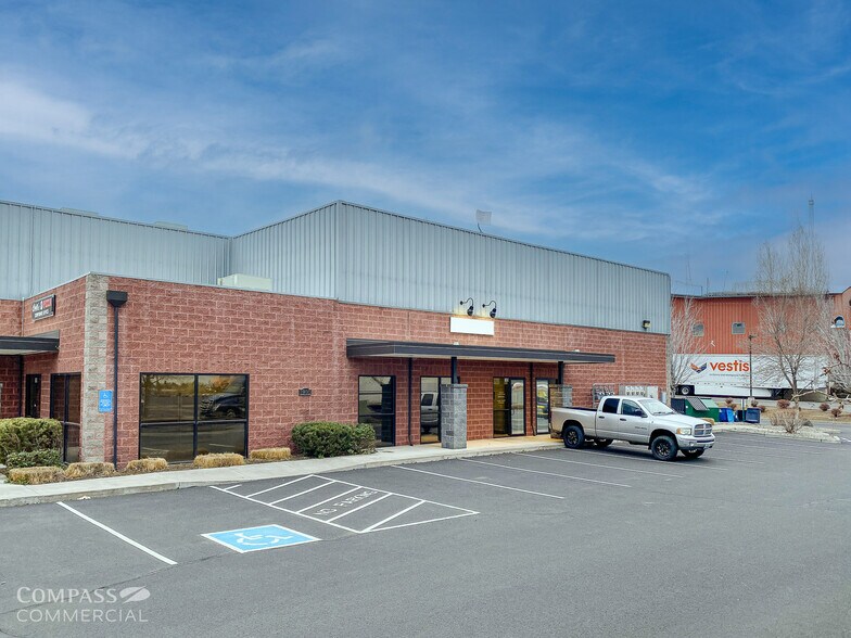 More Photos Of 1950 SW Badger St, Redmond Industrial For Lease