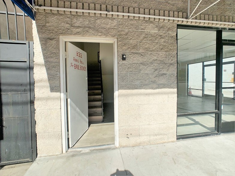 More Photos Of 935 N Vignes St, Los Angeles Auto Dealership For Lease