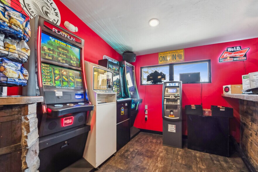 More Photos Of 707 W Park Ave, Kiel Restaurant For Sale