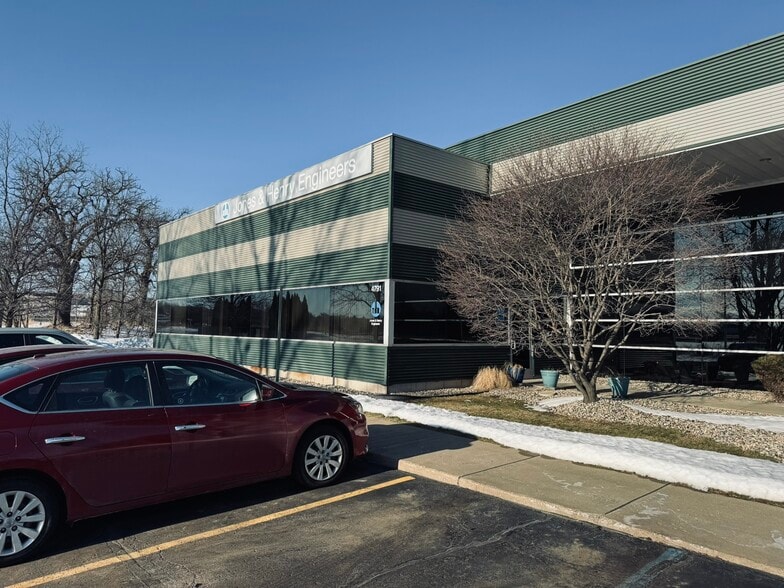 More Photos Of 4775 Campus Dr, Kalamazoo Office For Sale