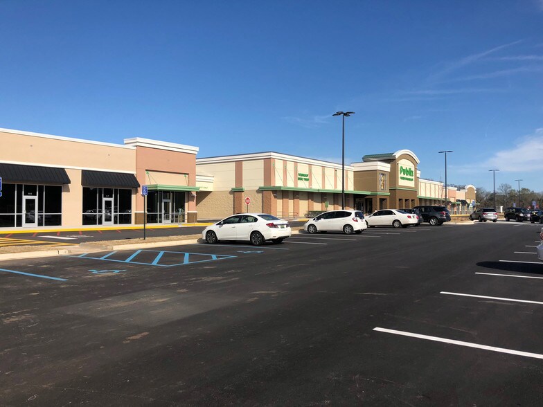 More Photos Of 2934 Point Mallard Pky SE, Decatur Supermarket For Lease