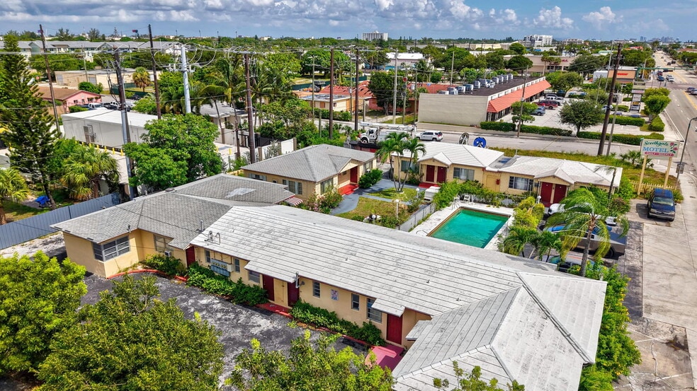 More Photos Of 709 S Dixie Hwy, Lake Worth Hotel For Sale