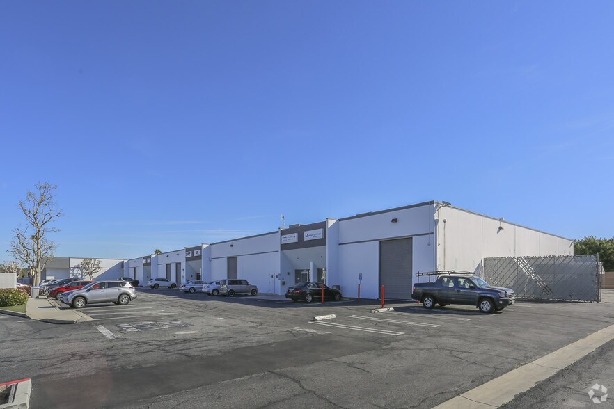 More Photos Of 3040-3080 Lomita Blvd, Torrance Warehouse For Lease