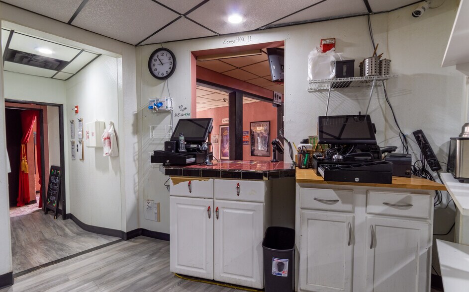 More Photos Of 219 E Central Ave, Belton Theater Concert Hall For Sale