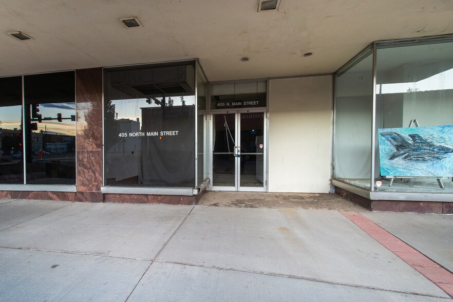 More Photos Of 401-411 N Main St, Pueblo Movie Theatre For Sale