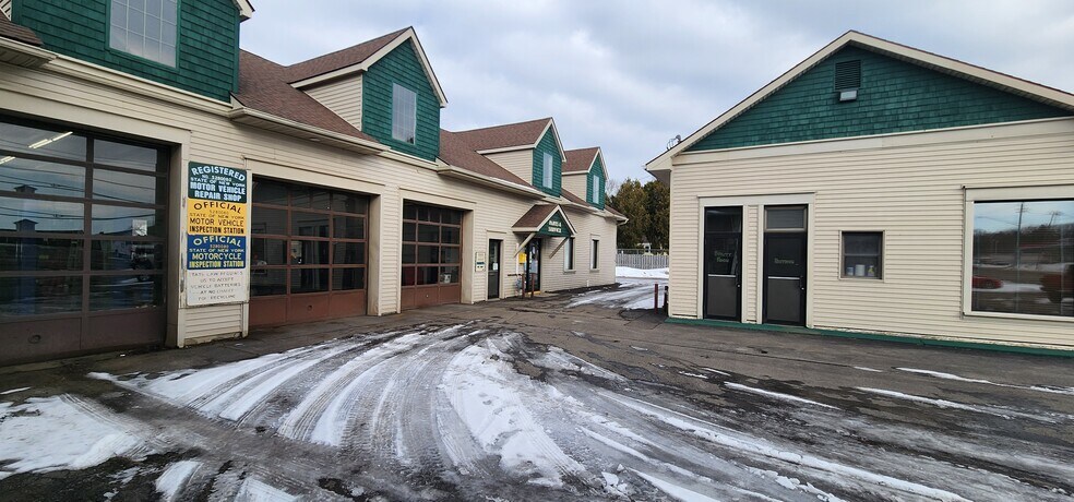 More Photos Of 4579 Lake Rd S, Brockport Auto Dealership For Lease